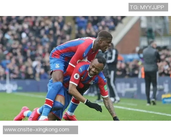 新月接近签下佛罗伦萨后卫马里以替代未果的阿切尔比和德弗里